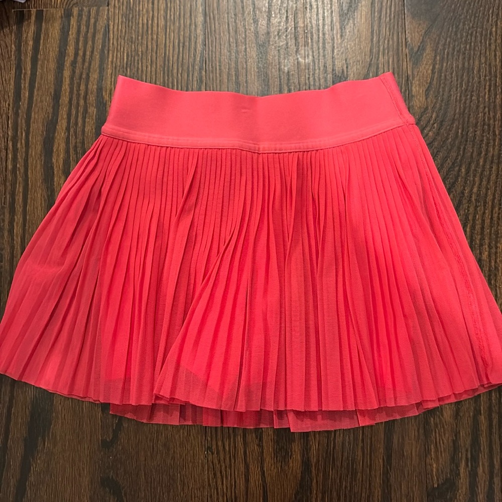 Lululemon mesh pleated skirt